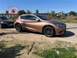 Infiniti Q30